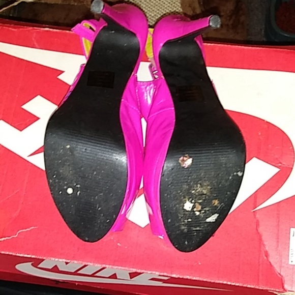 Ed hardy pumps - Picture 4 of 5